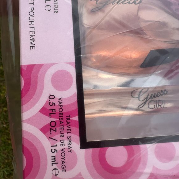 Guess Girl 3 pc Gift set 3.4 oz EDT + 6.7 oz Body Lotion + 15 ml spray mini - Picture 5 of 5